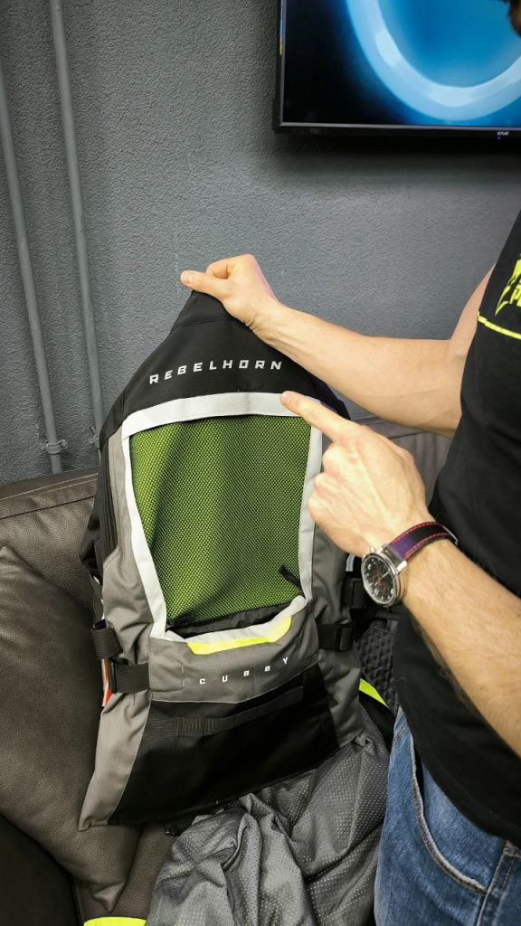 photo_5244887760228178573_y