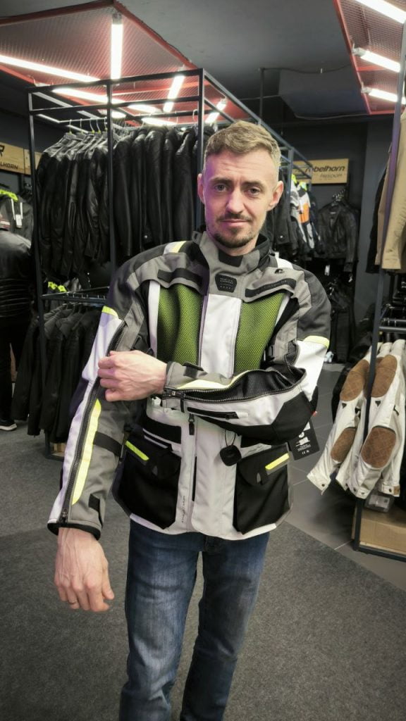 photo_5244887760228178574_y