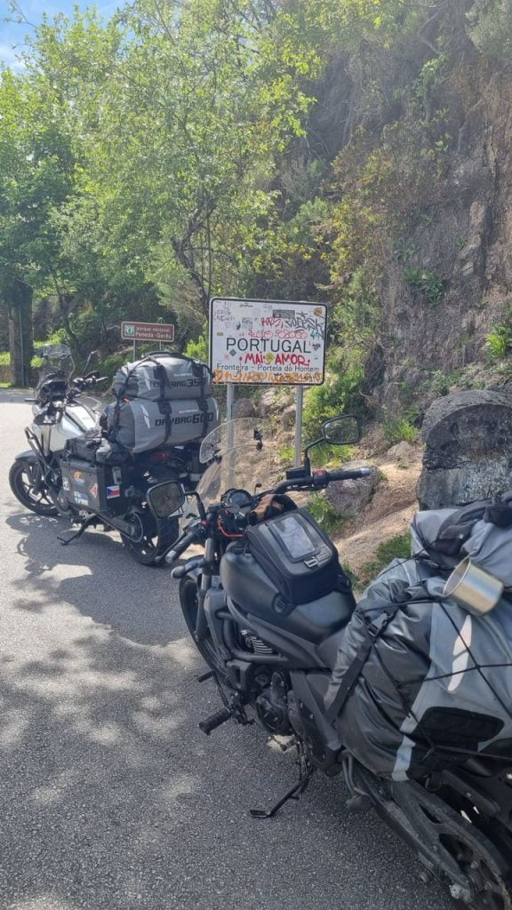 photo_5807559081941124767_y