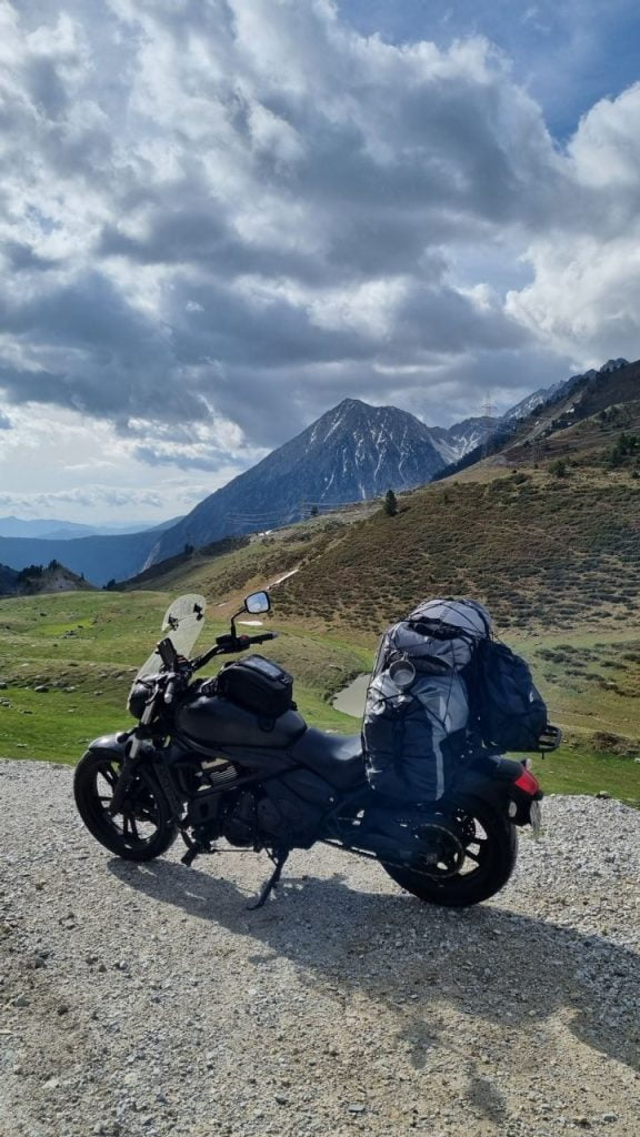 photo_5807559081941124770_y